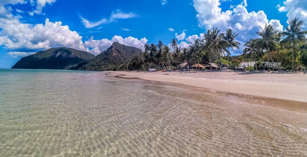 Khanom Sea Breeze Apartment Екстериор снимка