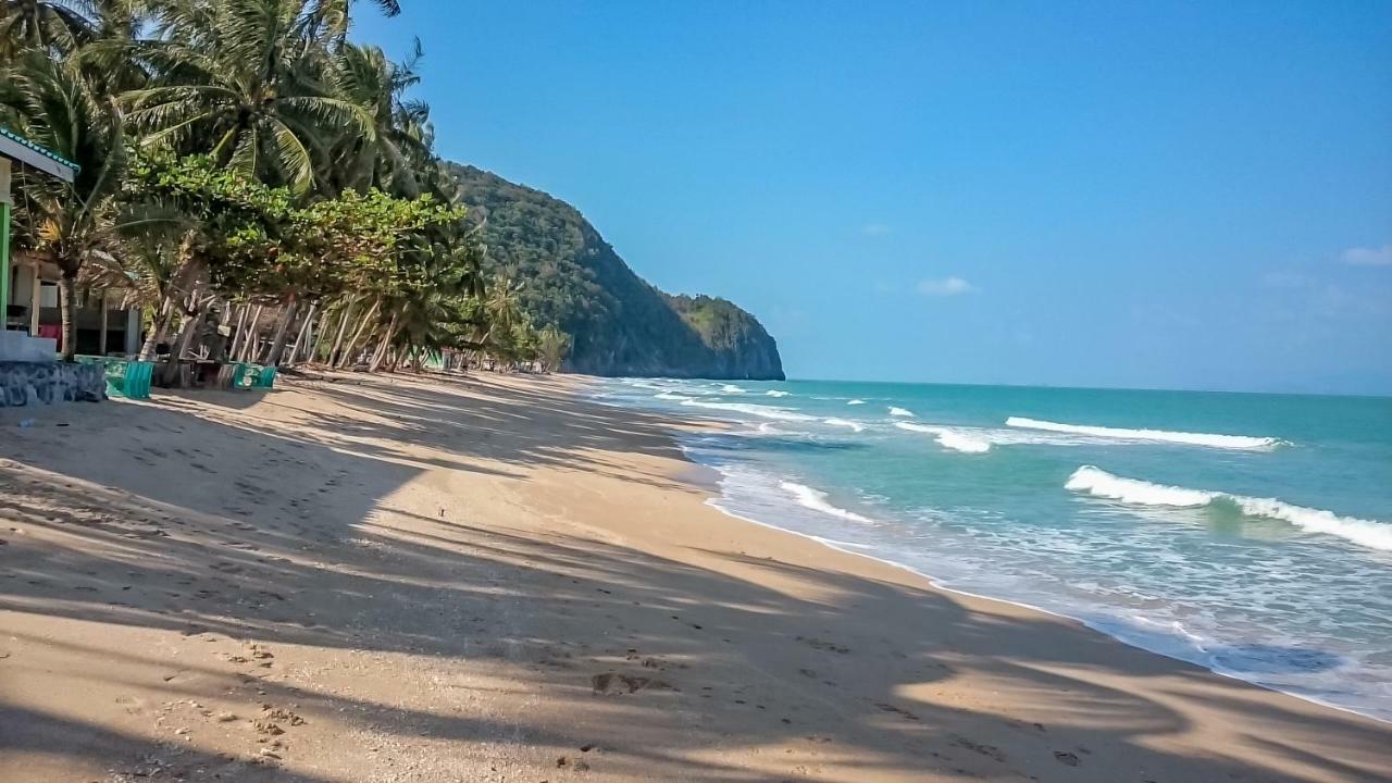 Khanom Sea Breeze Apartment Екстериор снимка